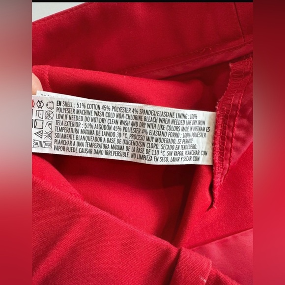 Forever 21 Red High-Waisted Shorts Size Medium - Picture 5 of 5